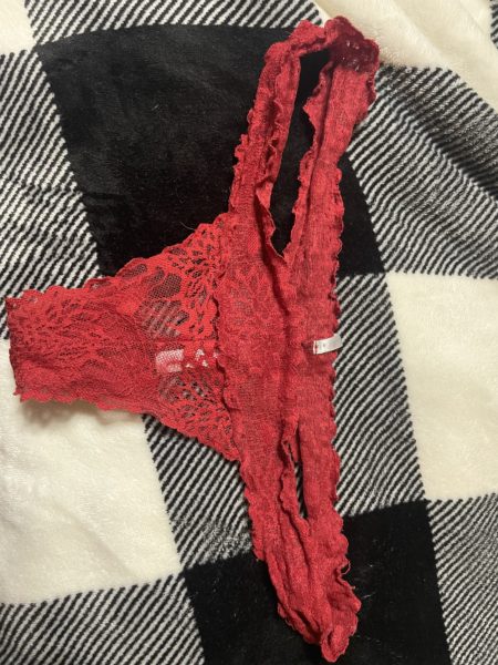 Worn thong pick your sent